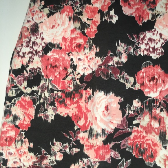floral Bershka dress NWOT - Picture 4 of 6